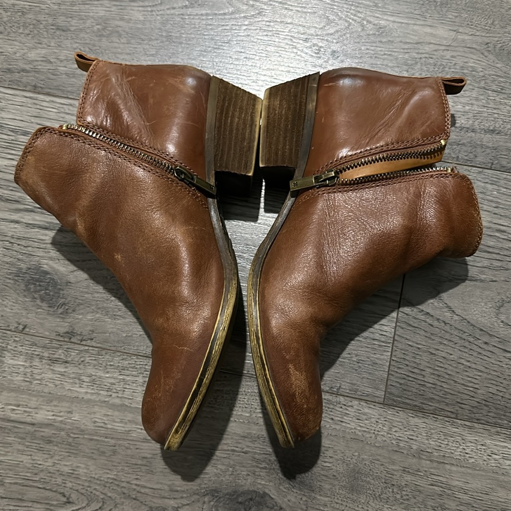 Lucky Brand distressed leather booties - Picture 3 of 5